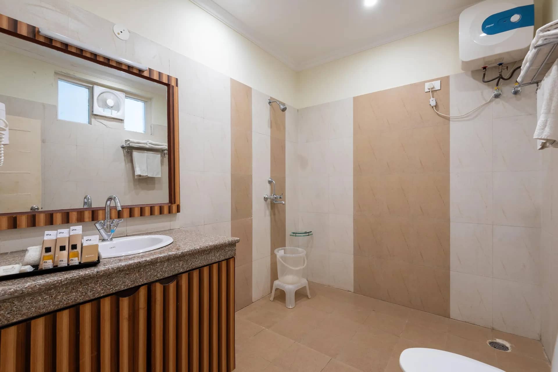 DLS Tehri Club Resort Room