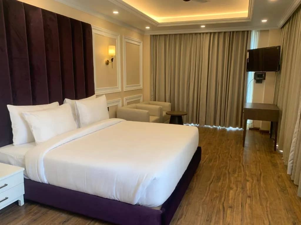 Premium Room with Balcony (Centrally Heated)