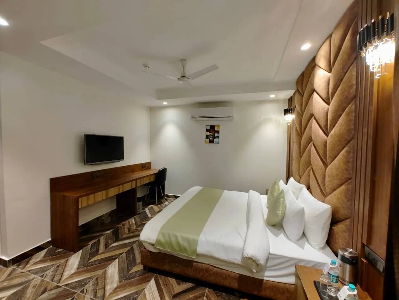 DLS Grand Luxotica Room
