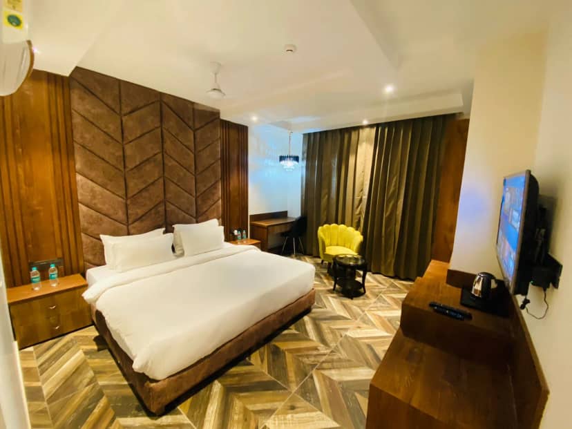 DLS Grand Luxotica Room