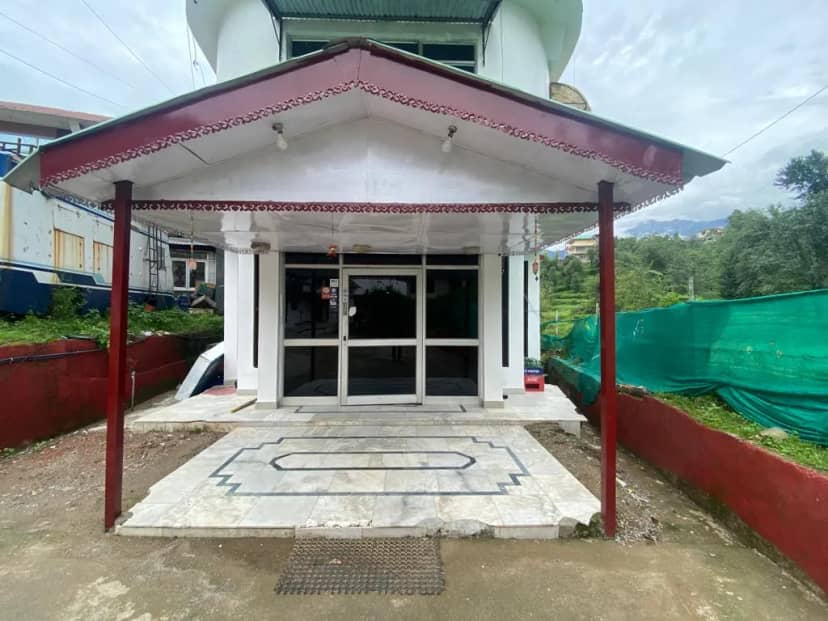 Snow Retreat By DLS Hotels Entrance
