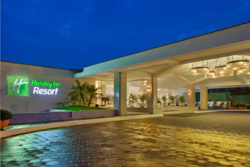 Holiday Inn Resort Entrance