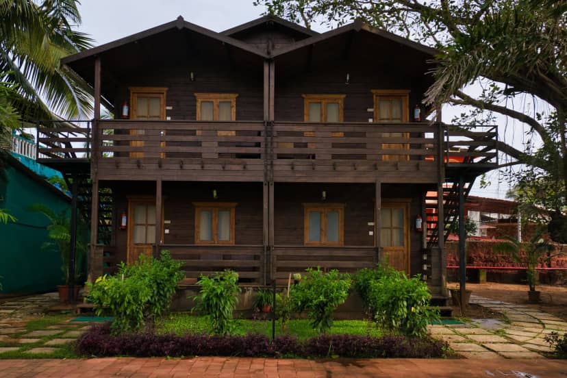 LA CALYPSO BEACH RESORT Outdoors