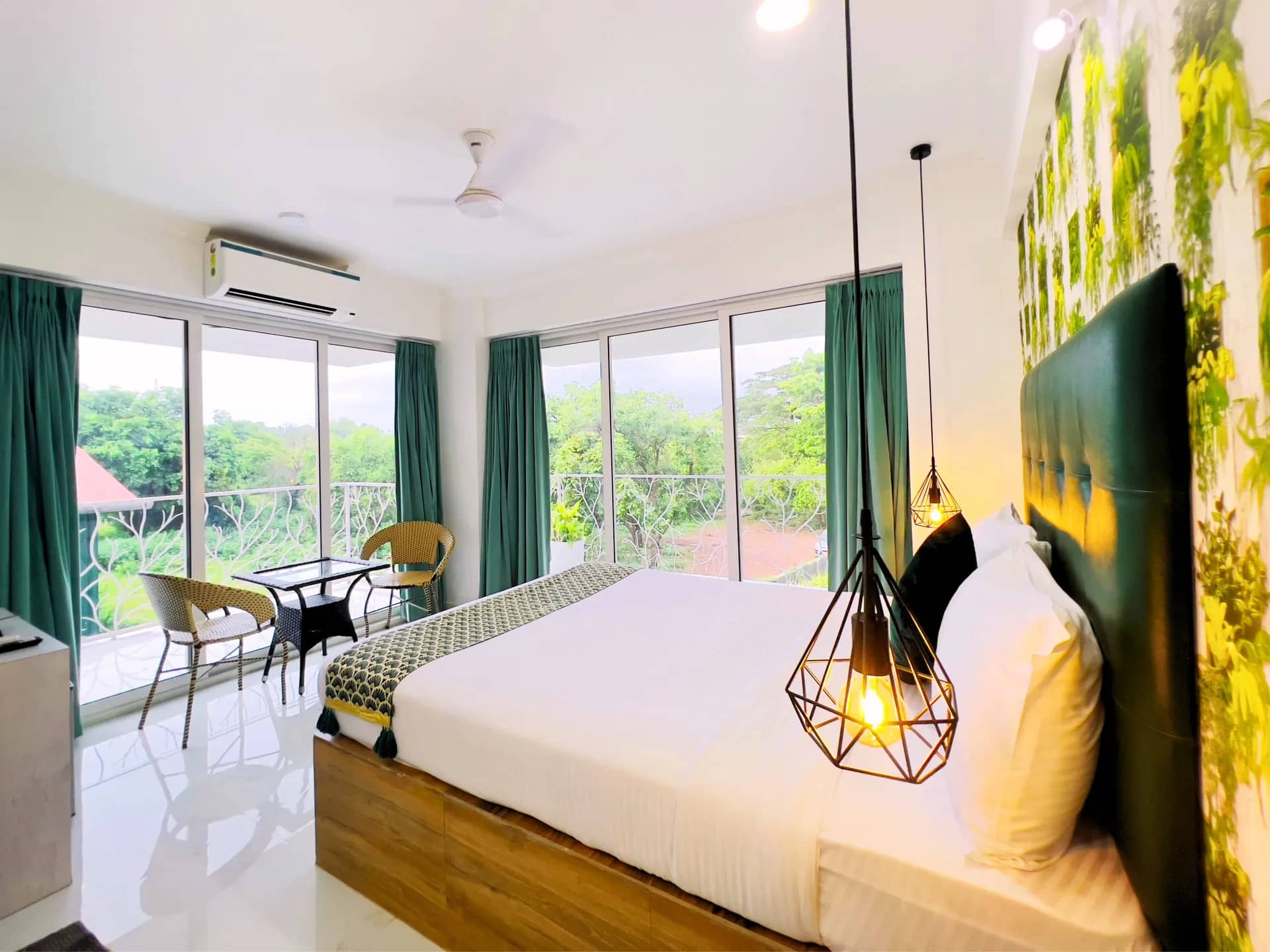 Luxury Room (Pool View)