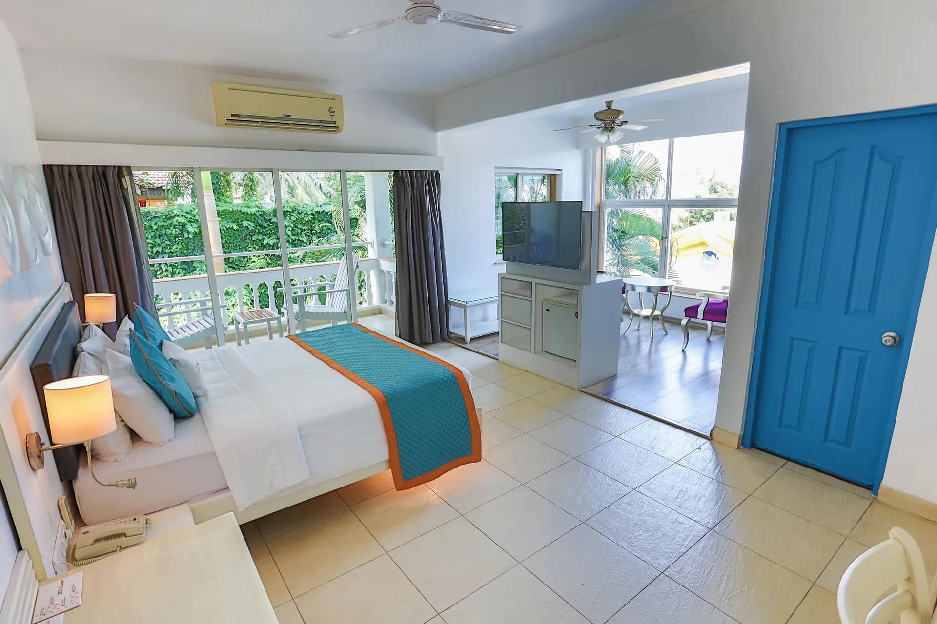 Connect Executive Suite with Balcony