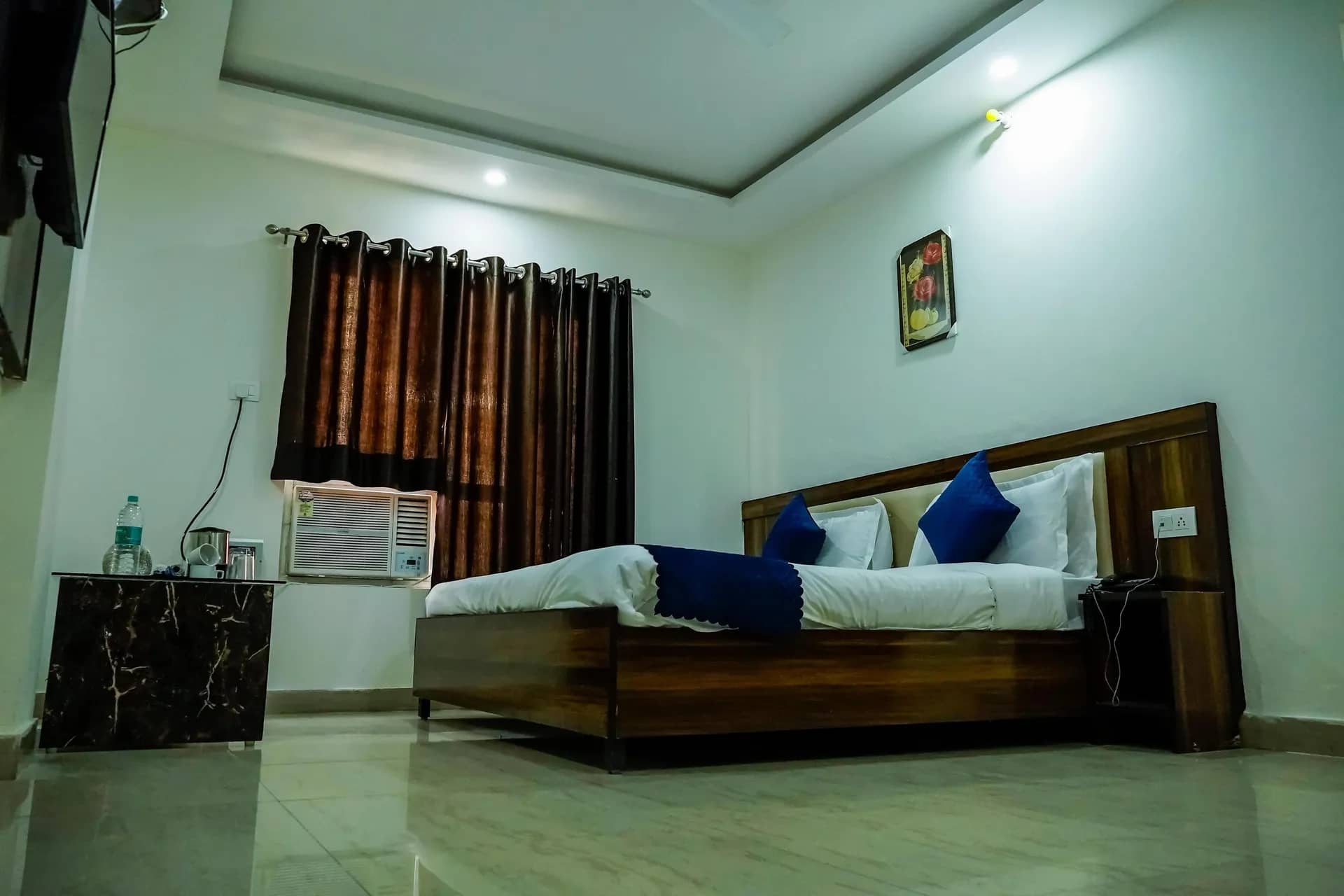 ROYAL PREMIUM ROOM