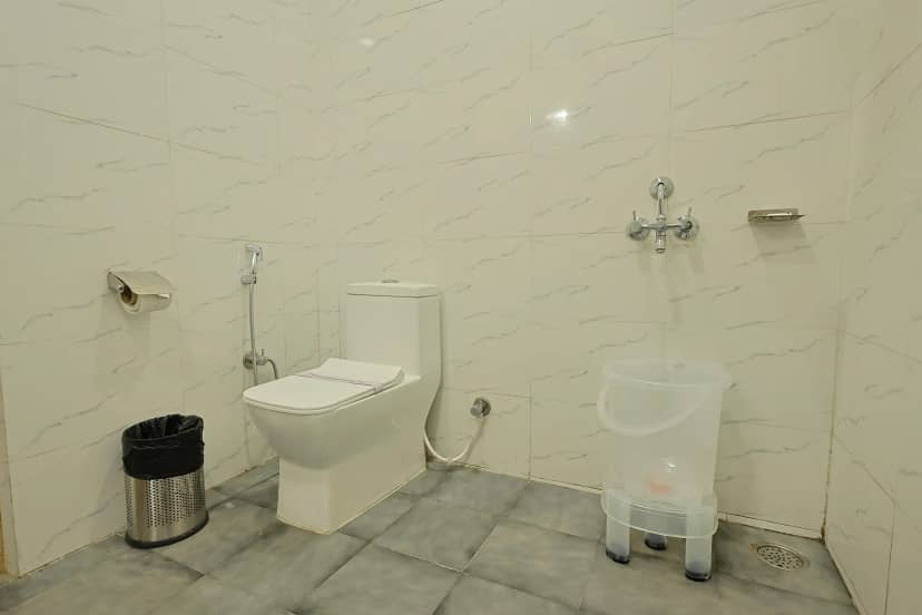 Bento The Roar Resort Washroom