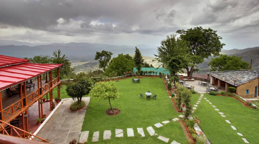 Chevron Eco Lodge Outdoors
