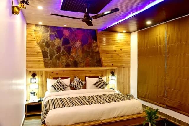 SUNITA HIMALAYAN PARADISE Room