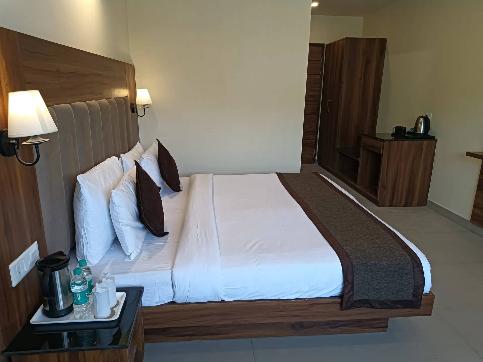 Deluxe Room (Hourly)