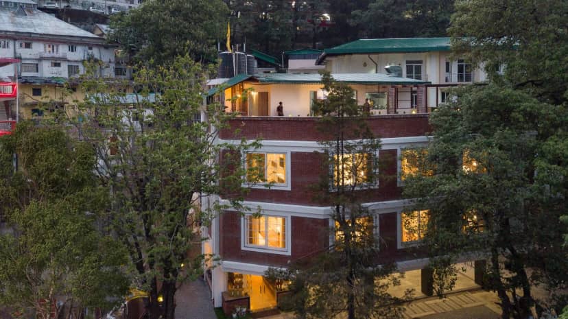 Hotel LA Eden Facade