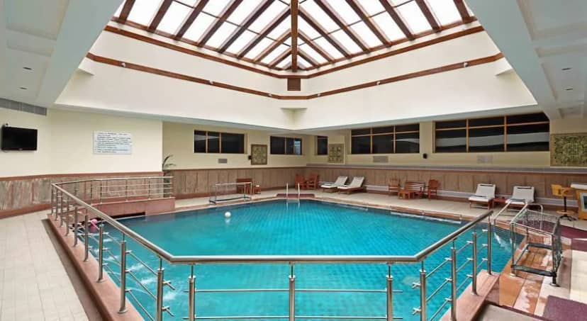 Jaypee Residency Manor Swimming Pool