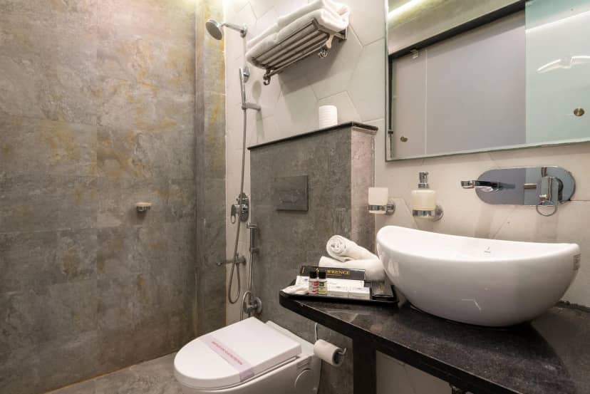 MV Acosta by Lawrence Hotels Washroom