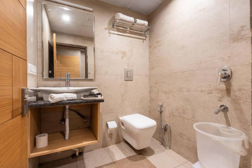Shining hills by Lawrence Hotels Washroom