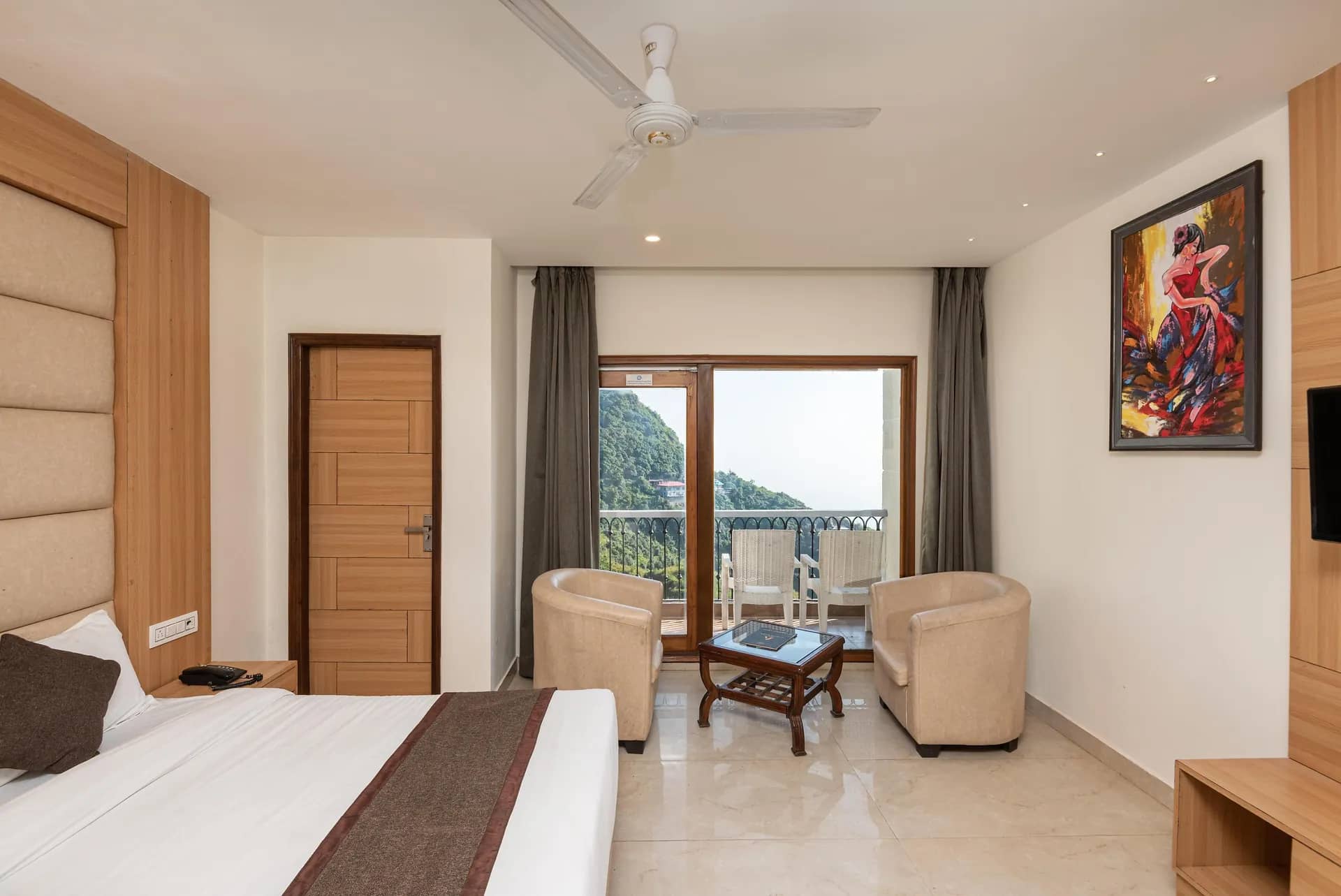 Premium Room with balcony and Valley View