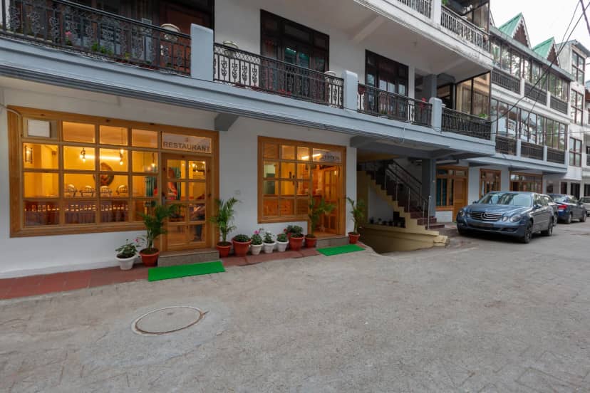 Orchid Nainital Entrance