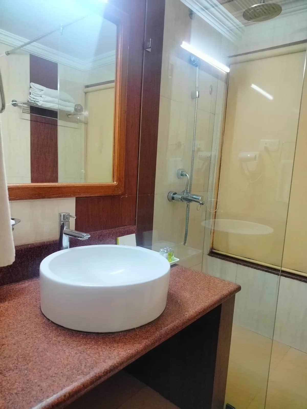 Divine Resorts & Spa Room