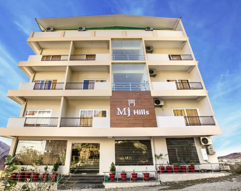 Hotel Royale Hills Facade