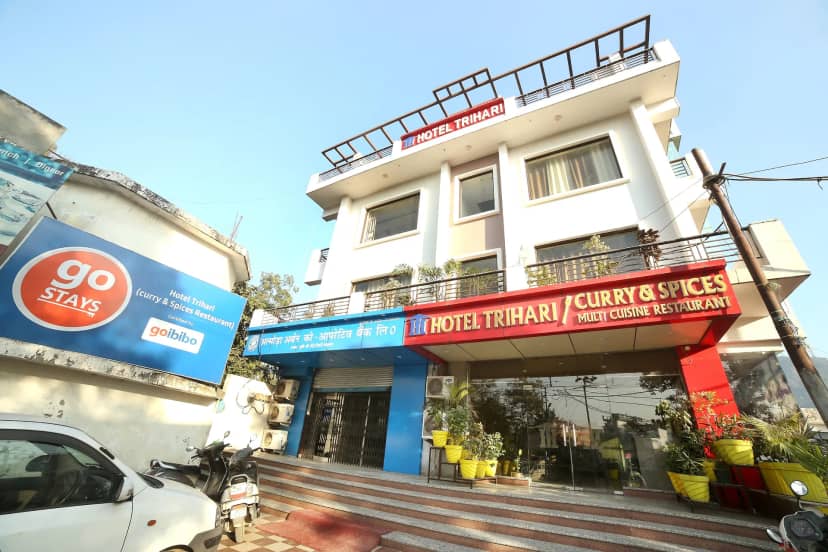 HOTEL TRIHARI Outdoors