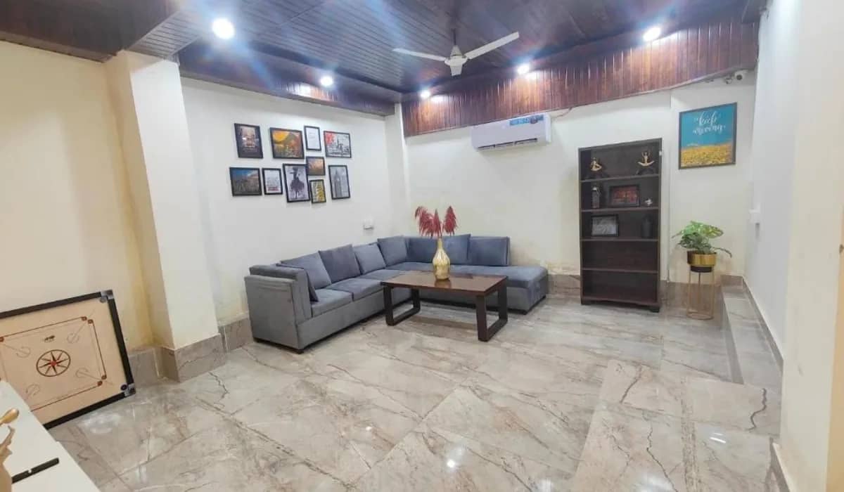 Perfect stayz AIIMS Living Room