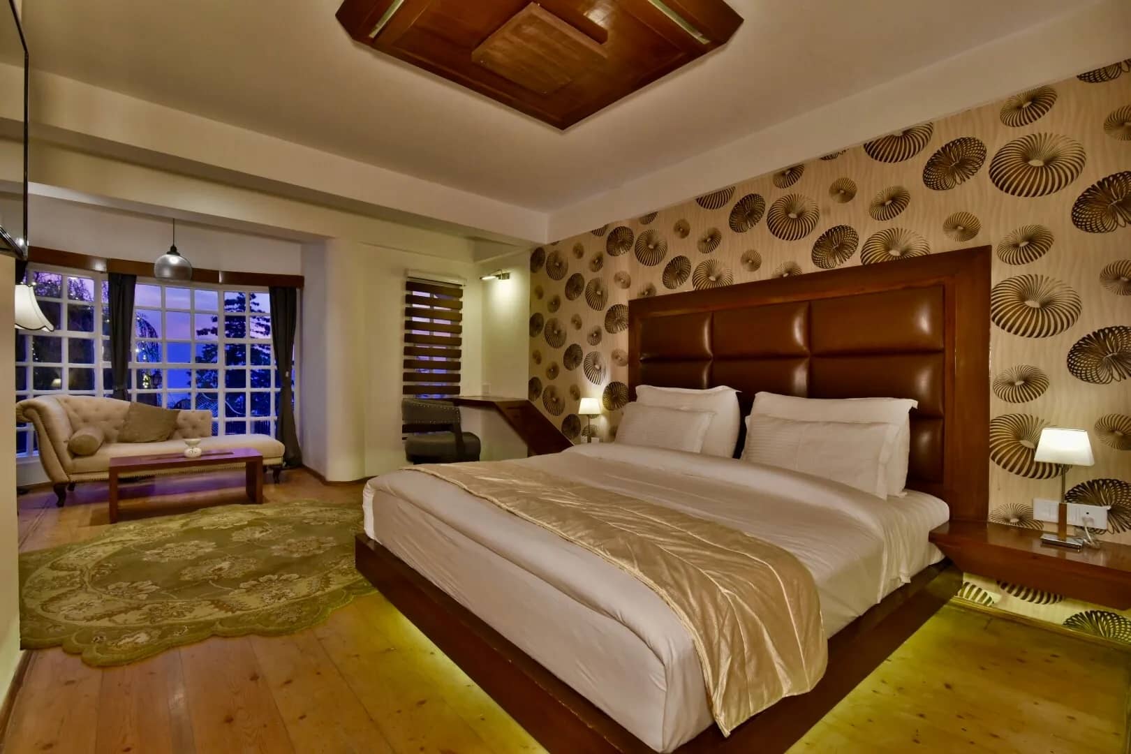 Suite Room With Mountain View