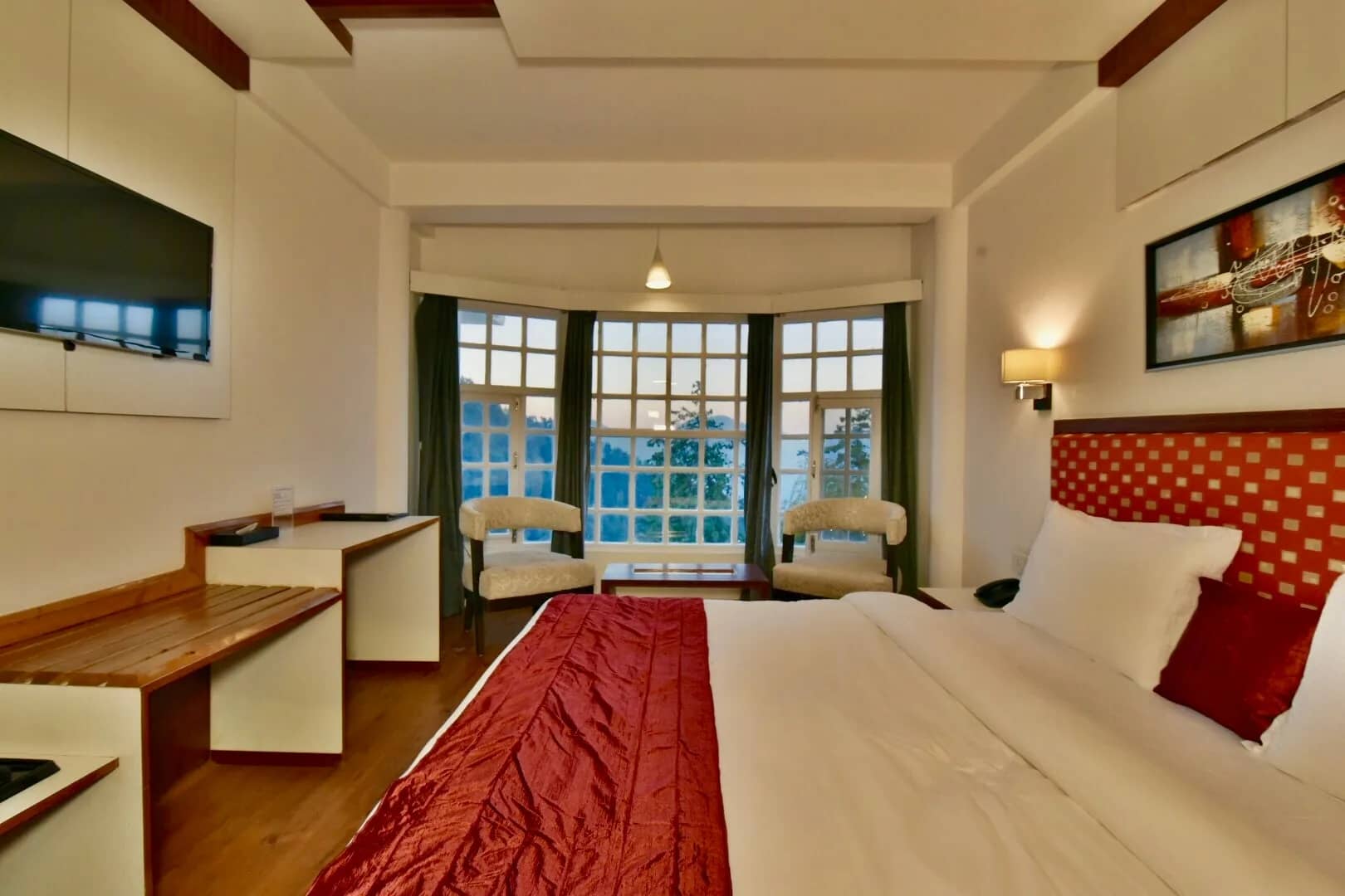 Super Deluxe Room with Mountain View