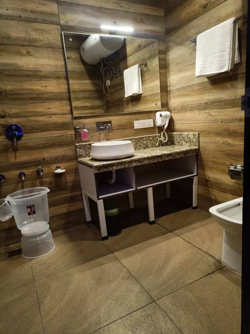 Al Shaykh Resorts Washroom
