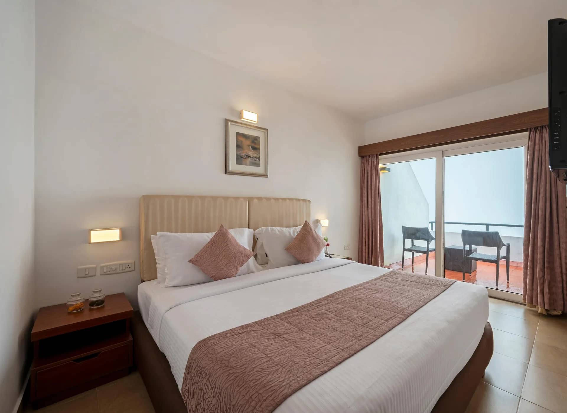 2-Bedroom Family Suite with Valley View