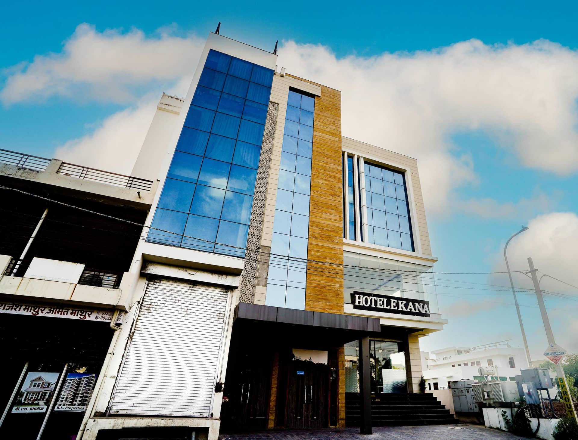 Hotel Ekana