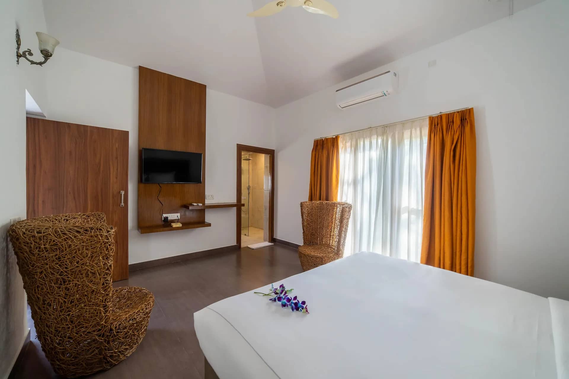 Country Inn Tarika Riverside Resort, Jim Corbett