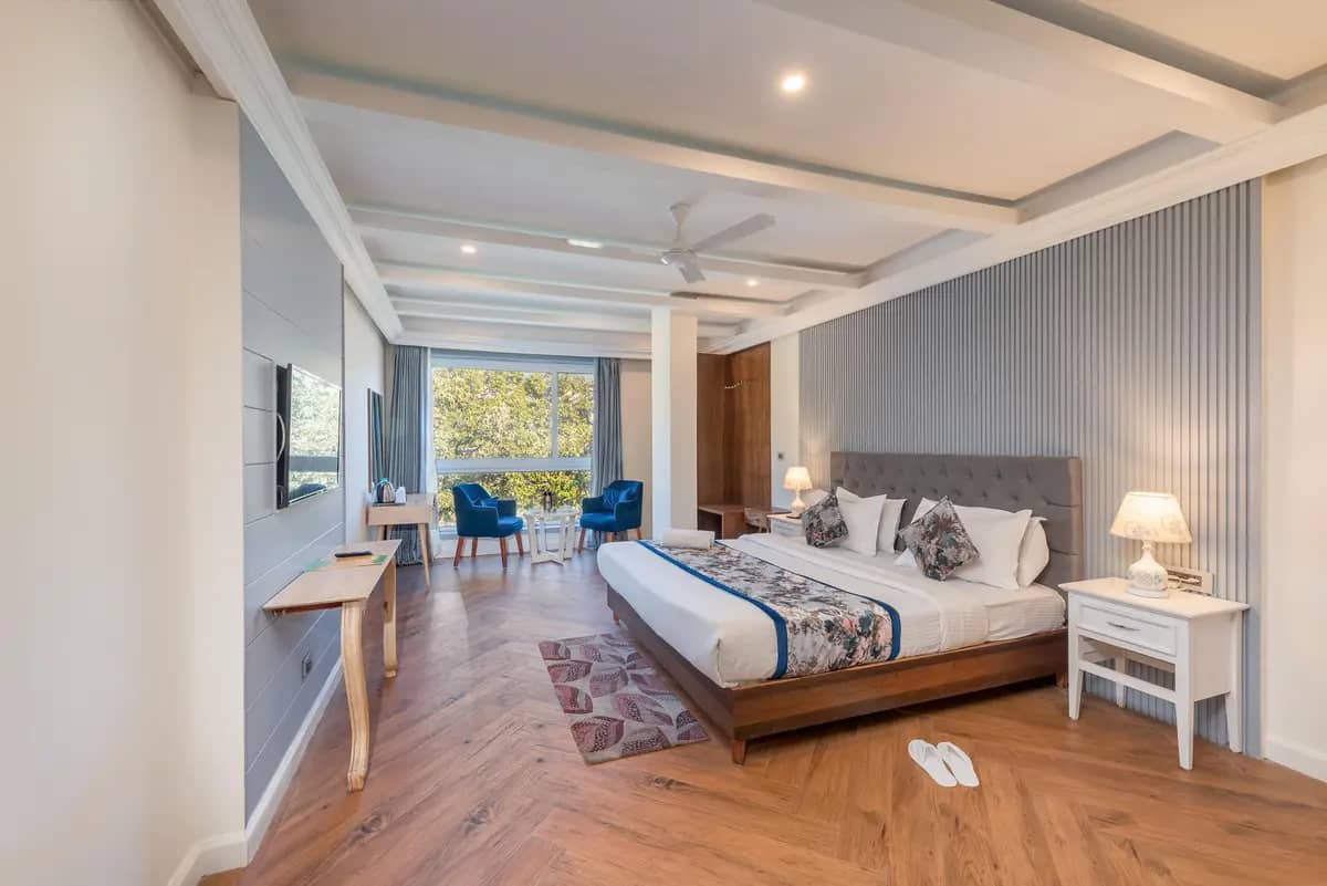 Hotel Sapling Mussoorie - 500MTR Picture Palace Mall Road